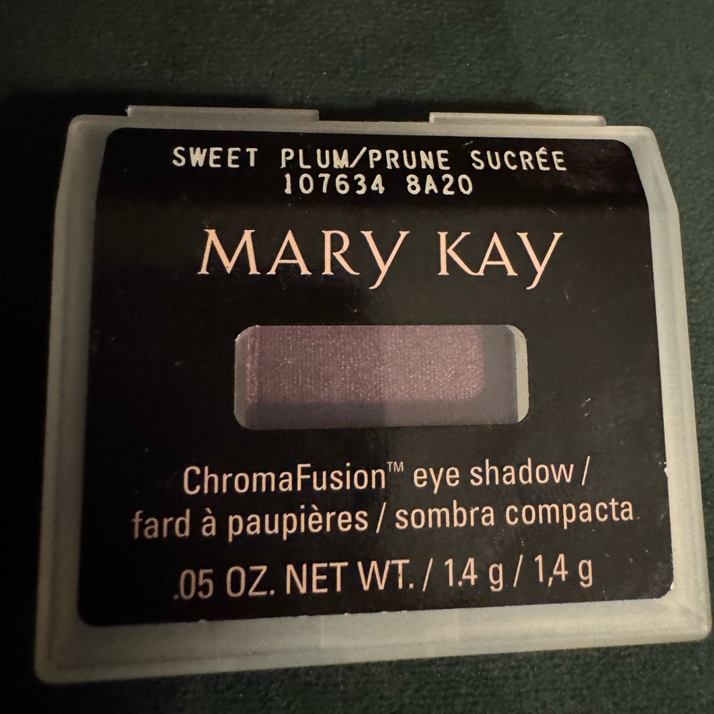 Mary Kay Sweet Plum Eye Shadow